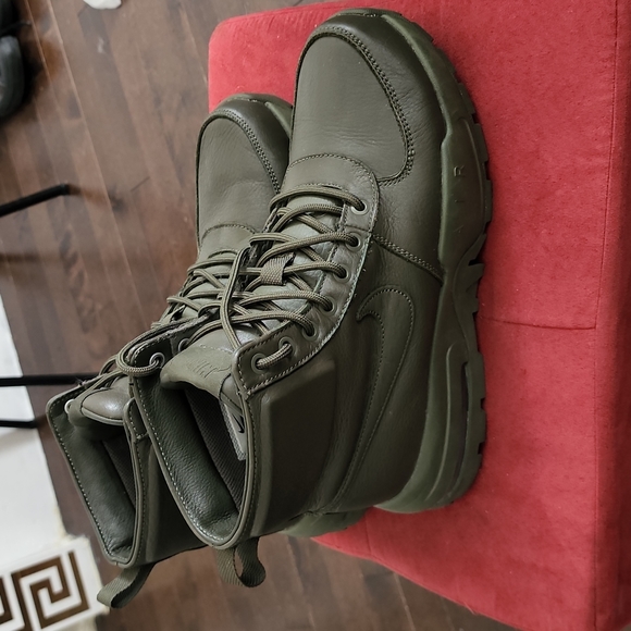 Nike Air Max Goaterra 2.0 Cargo Khaki Olive Green size 8 mena - Picture 1 of 3